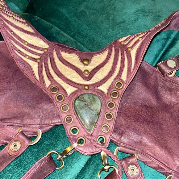 Handmade leather shoulder holster festival bag - Picture 11 of 12